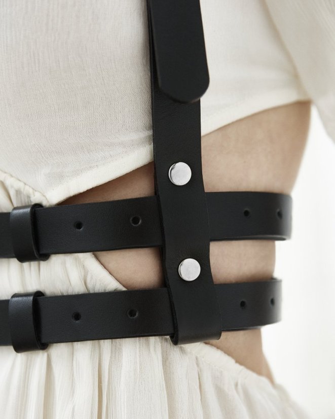 Harness ATHENA | Black With Silver Buckles