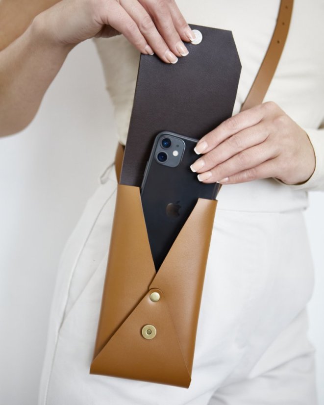 Set | Taštička na mobil s crossbody popruhom | Hnedá