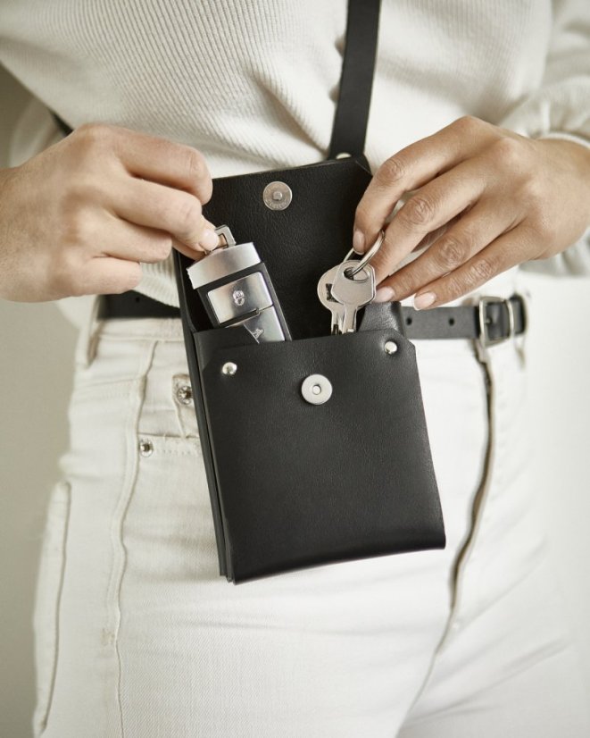 Dvojitá taštička s crossbody popruhom | Čierna - Kovanie: Zlaté